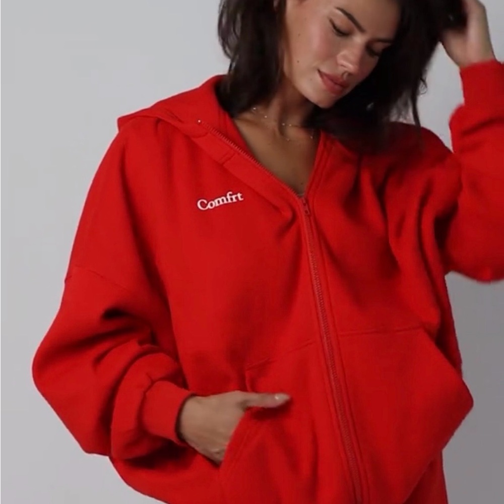 COMFRT cloud zip up hoodie